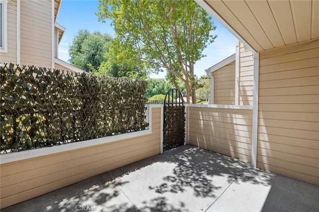 7038 De Celis Pl Unit 4, Van Nuys, CA 91406 - view of patio