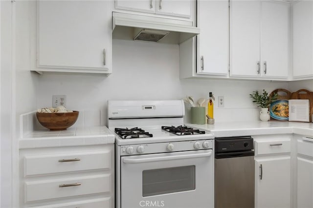 7038 De Celis Pl Unit 4, Van Nuys, CA 91406 - kitchen with white gas range, under cabinet range hood, and white cabinets