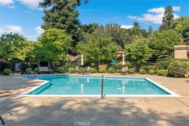 2665 Waverly Ct, Chico, CA 95973 - community pool with a patio