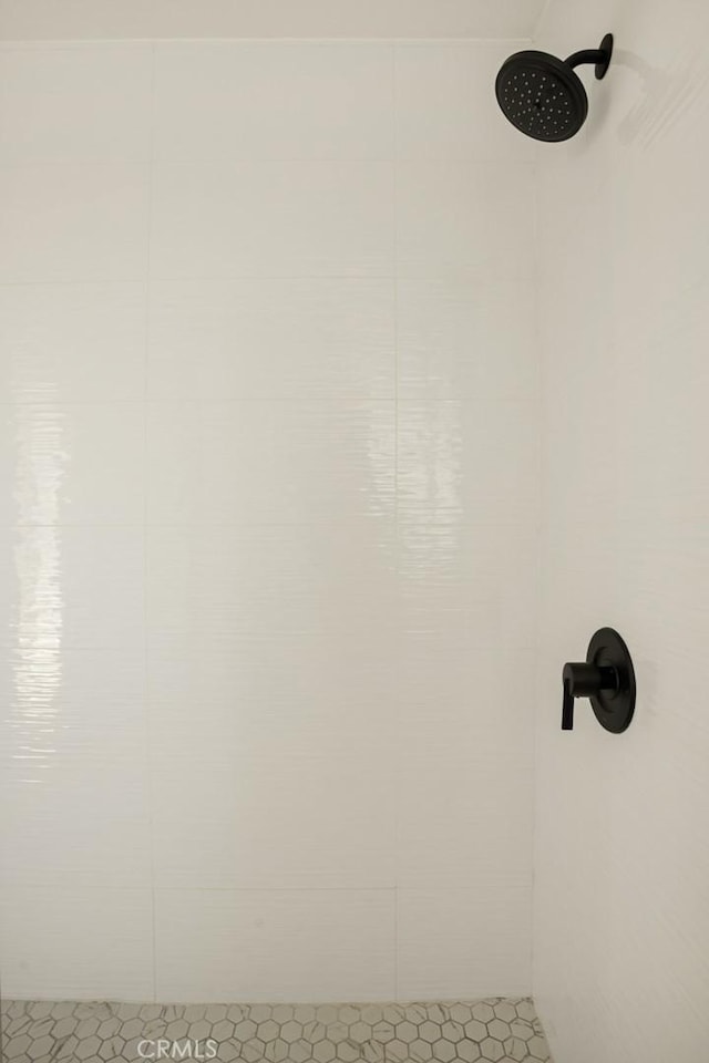 1585 Miramar Dr, Newport Beach, CA 92661 - bathroom view of a tile shower