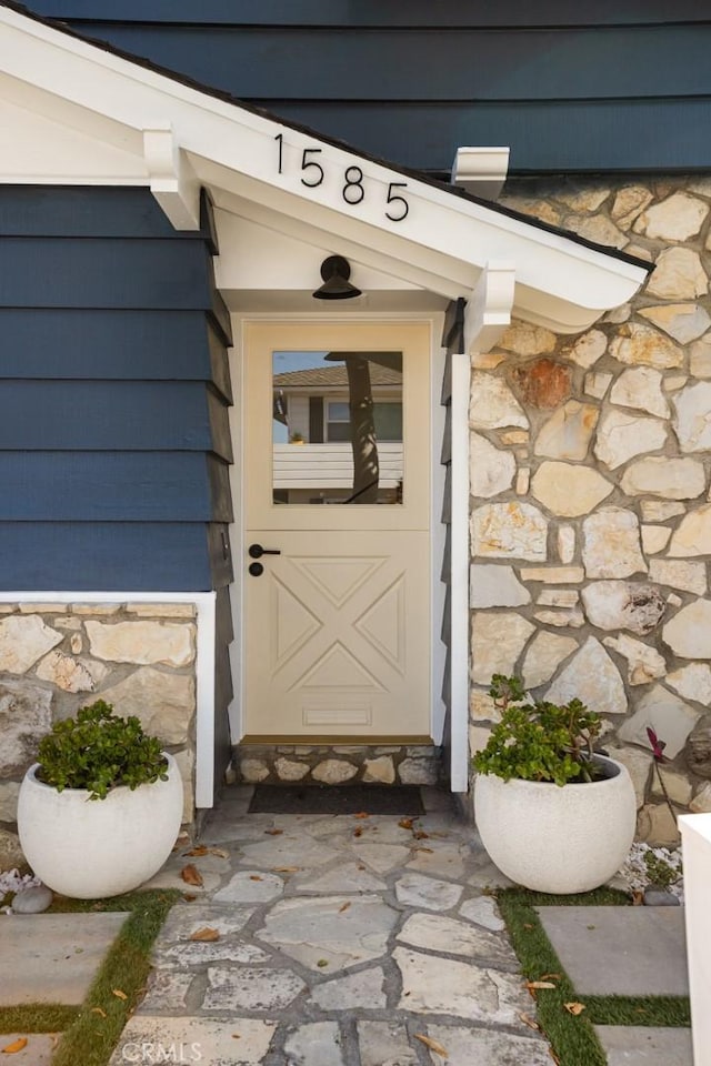 1585 Miramar Dr, Newport Beach, CA 92661 - doorway to property with stone siding