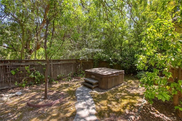 1075 Pine Oak Ln, Pasadena, CA 91105 - fenced backyard featuring a hot tub