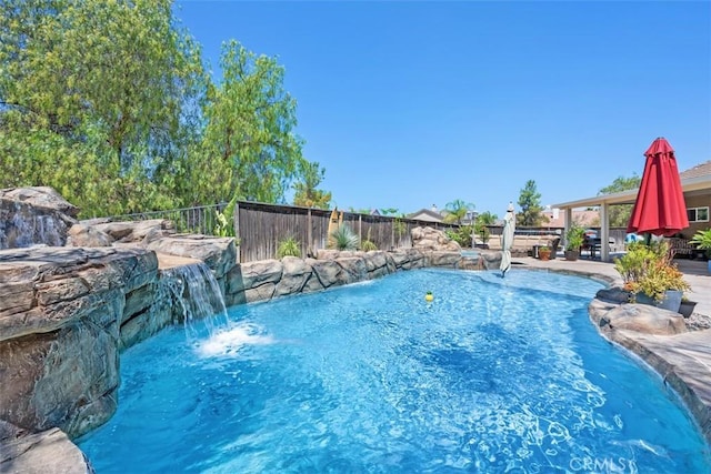 185 Alabaster Loop, Perris, CA 92570 - view of pool with a patio area