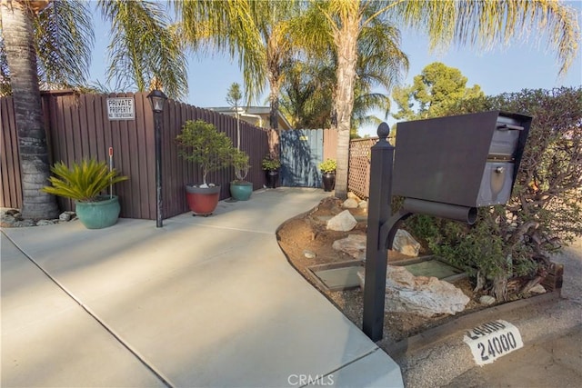 24000 Wheatfield Cir, Wildomar, CA 92595 - exterior view of a gate