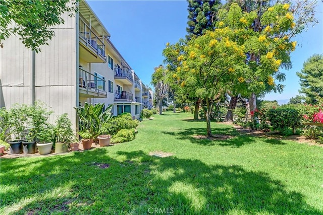 3365 Punta Alta Unit 2F, Laguna Woods, CA 92637 - view of grassy yard