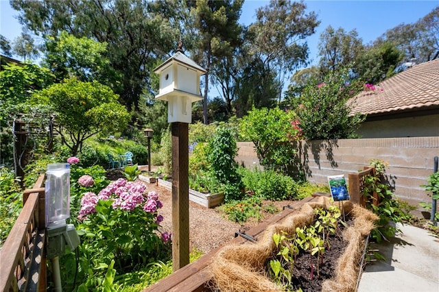18911 Crimson Cir, Huntington Beach, CA 92646 - view of yard featuring a garden