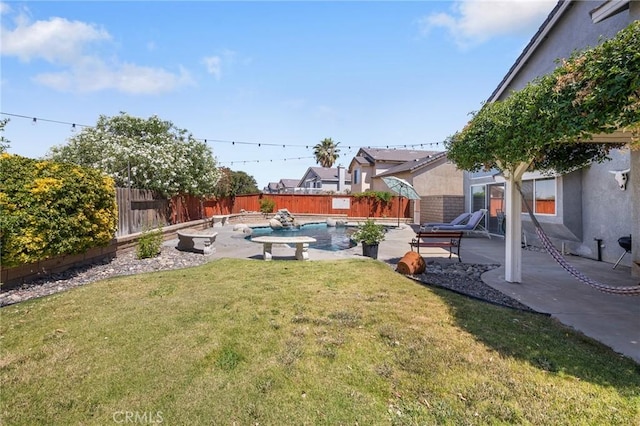 3143 Tourmaline Ln, Palmdale, CA 93550 - fenced backyard featuring a patio area