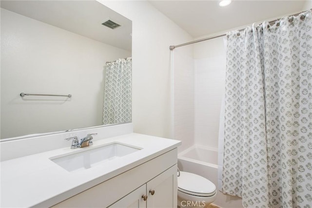 1180 Little Leaf, Calimesa, CA 92320 - bathroom with vanity, shower / bathtub combination with curtain, and recessed lighting