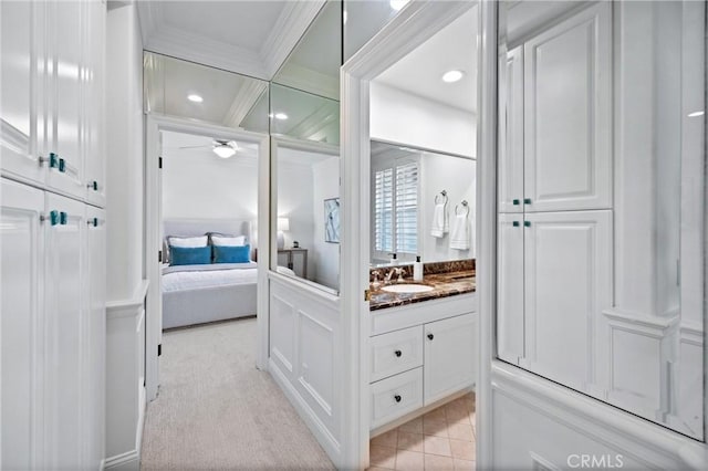 2175 Palmer Pl, Tustin, CA 92782 - full bath featuring crown molding, connected bathroom, vanity, and a ceiling fan