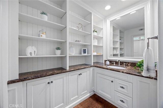 2175 Palmer Pl, Tustin, CA 92782 - storage area featuring a sink