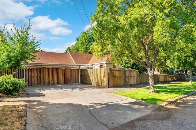 1168 Laburnum Ave, Chico, CA 95926 - view of yard with concrete driveway