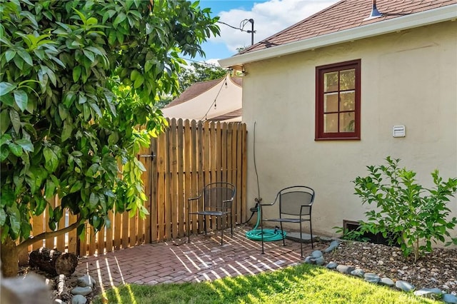 1168 Laburnum Ave, Chico, CA 95926 - view of yard featuring a patio area