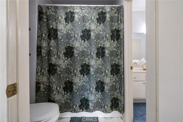 1007 Flintlock Rd, Diamond Bar, CA 91765 - bathroom featuring toilet and a shower with shower curtain