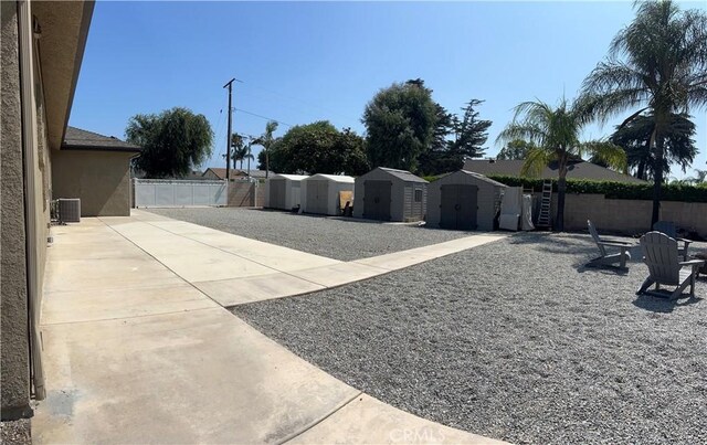 555 W Elm St, Ontario, CA 91762 - photo 52