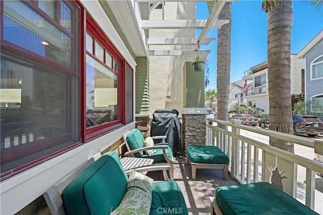 6025 E Ocean Blvd, Long Beach, CA 90803 - balcony featuring a grill