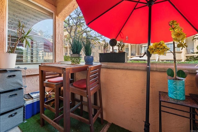 640 Camino De La Reina Unit 1108, San Diego, CA 92108 - view of patio / terrace