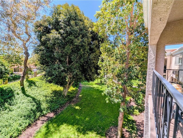5499 Paseo Del Lago W Unit 3D, Laguna Woods, CA 92637 - view of grassy yard with a balcony