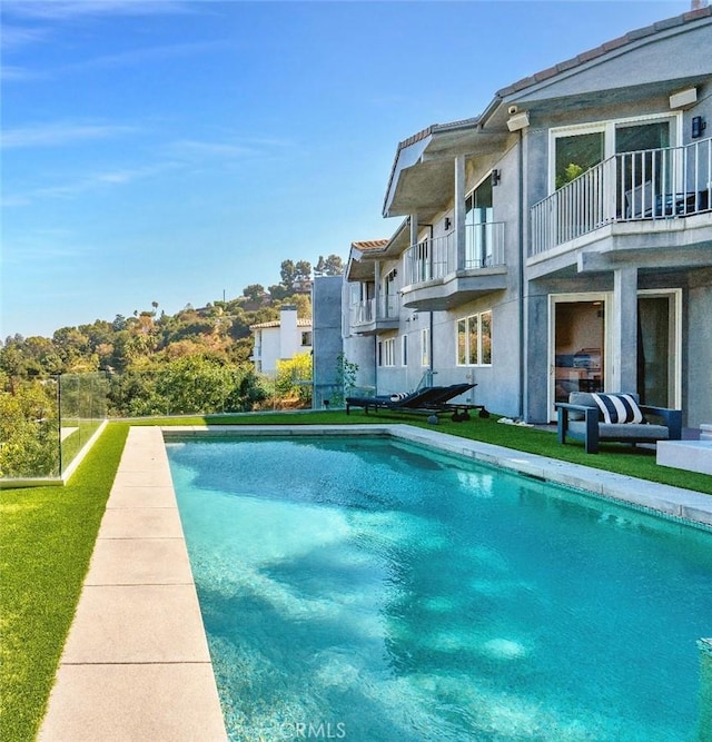 35481/2 Multiview Dr, Los Angeles, CA 90068 - view of outdoor pool
