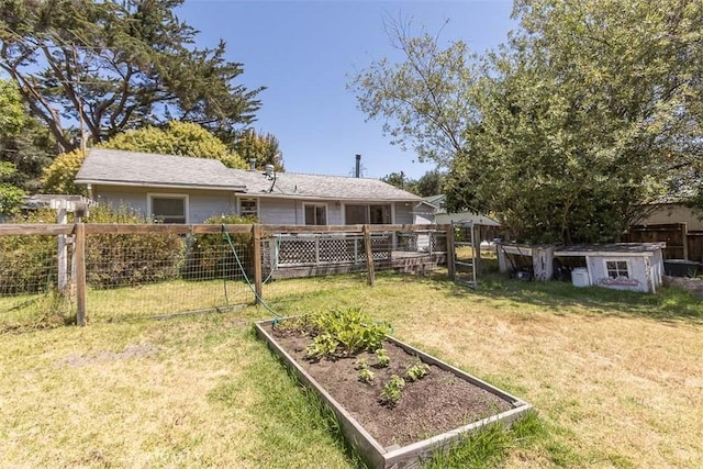1410 Verde Canyon Rd, Arroyo Grande, CA 93420 - view of yard featuring a garden