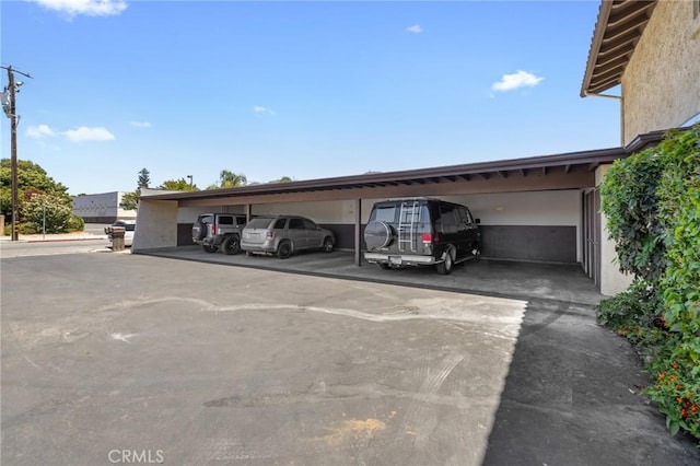 220 S Palm Ave, Santa Paula, CA 93060 - view of covered parking lot