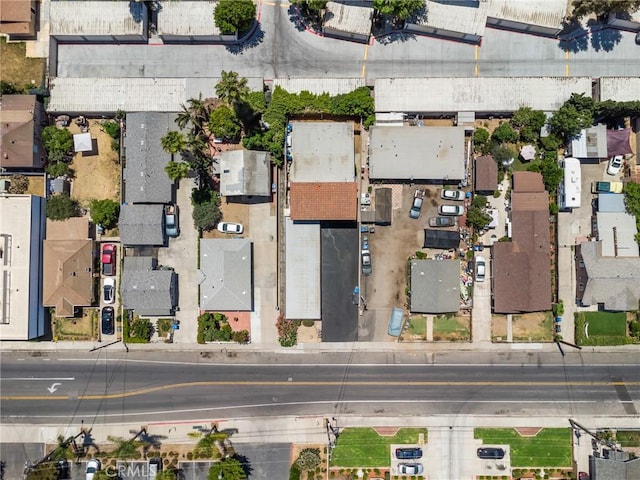 220 S Palm Ave, Santa Paula, CA 93060 - aerial view of property's location with nearby suburban area