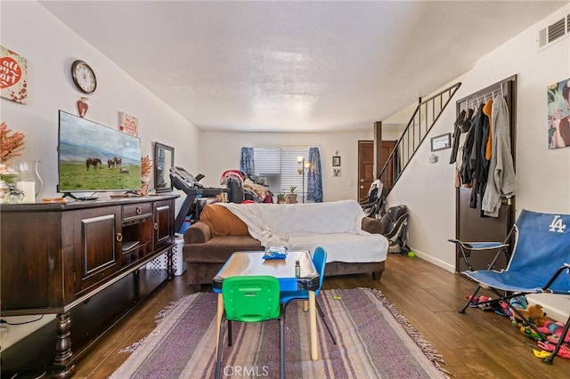220 S Palm Ave, Santa Paula, CA 93060 - living room featuring wood finished floors and baseboards