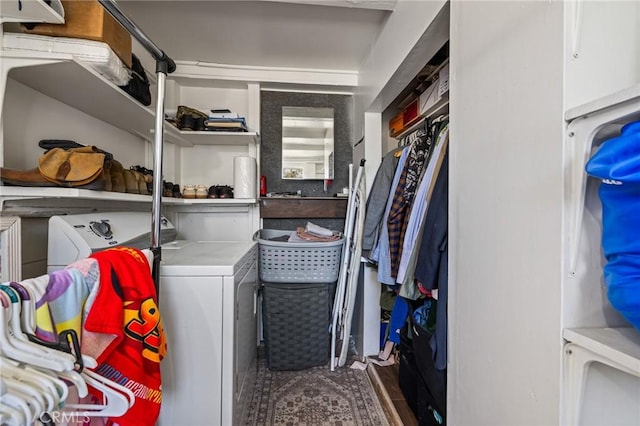 435 S Palm Ave, Santa Paula, CA 93060 - spacious closet featuring separate washer and dryer and wood finished floors