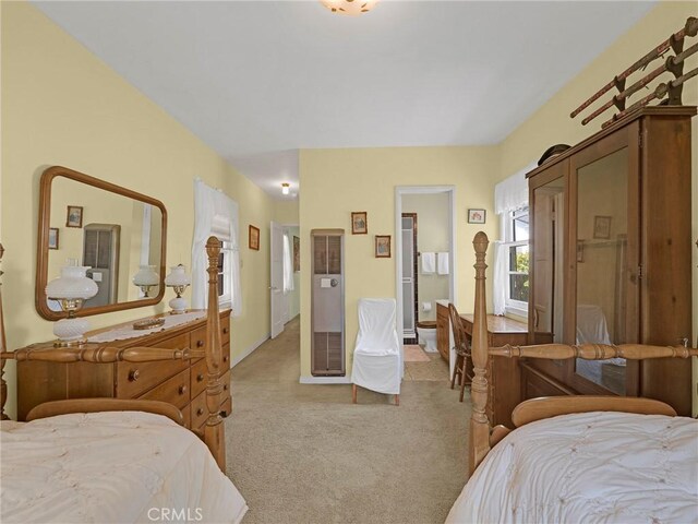 2345 22nd St, Santa Monica, CA 90405 - bedroom featuring light carpet