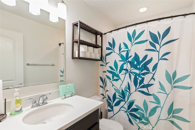 29184 Tree House, Lake Elsinore, CA 92530 - full bathroom with vanity, a shower with curtain, and recessed lighting