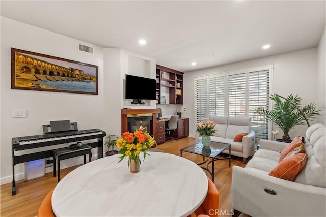 555 Maine Ave Unit 113, Long Beach, CA 90802 - photo 5