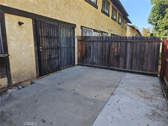 7941 Midhurst Dr, Highland, CA 92346 - view of patio / terrace