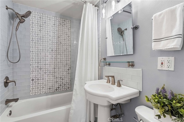 10041 Margo Ln, Westminster, CA 92683 - full bath with shower / tub combo and toilet