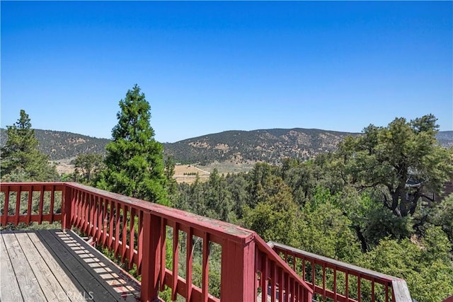 1104 Snowbird Dr, Frazier Park, CA 93225 - wooden terrace with a mountain view