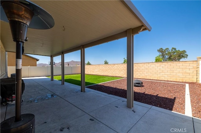 29526 Woodcreek Trl, Winchester, CA 92596 - fenced backyard with a patio area