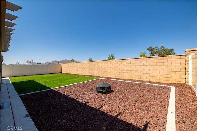 29526 Woodcreek Trl, Winchester, CA 92596 - view of fenced backyard