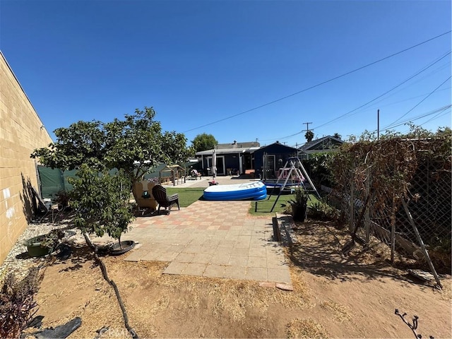 825 E Eagle St, Long Beach, CA 90806 - view of pool featuring a patio