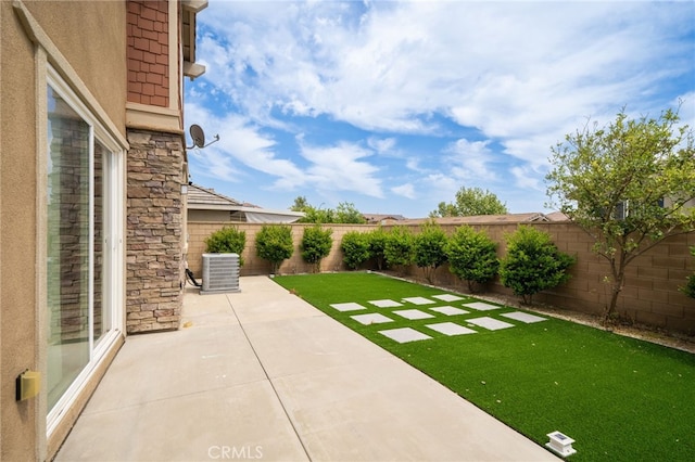 13243 Stanton Dr, Rancho Cucamonga, CA 91739 - fenced backyard with a patio