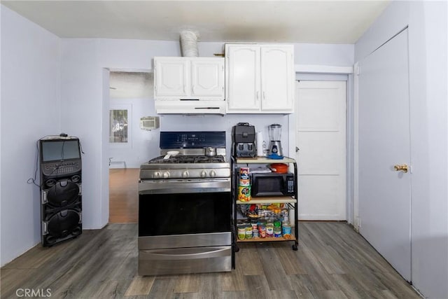1684 E Martin Luther King Jr Blvd, Los Angeles, CA 90011 - kitchen featuring stainless steel range with gas cooktop, under cabinet range hood, black microwave, and white cabinets