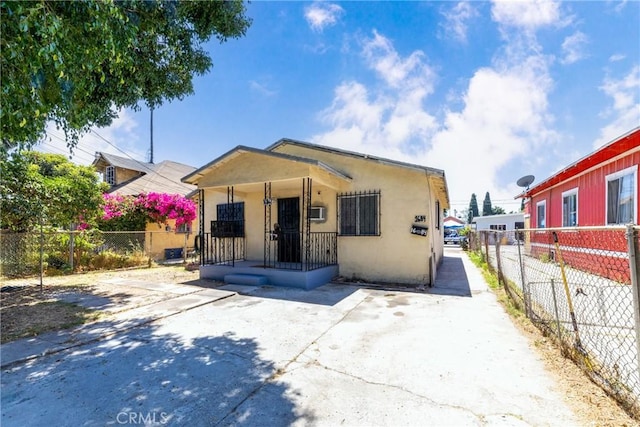 1684 E Martin Luther King Jr Blvd, Los Angeles, CA 90011 - bungalow-style home featuring stucco siding