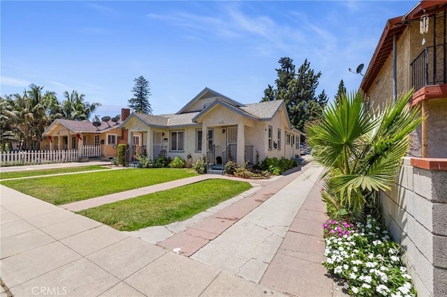 228 S 4th St, Santa Paula, CA 93060 - view of front facade with stucco siding