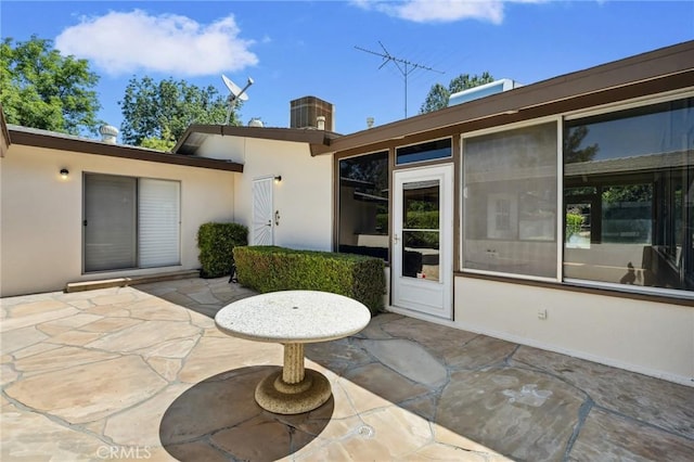 1296 Tiger Tail Dr, Riverside, CA 92506 - view of patio / terrace