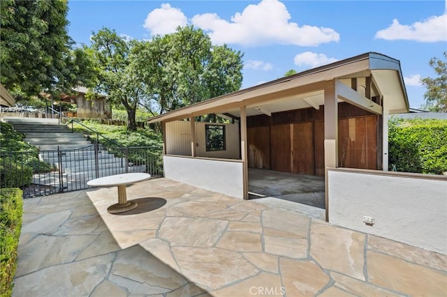 1296 Tiger Tail Dr, Riverside, CA 92506 - view of patio / terrace