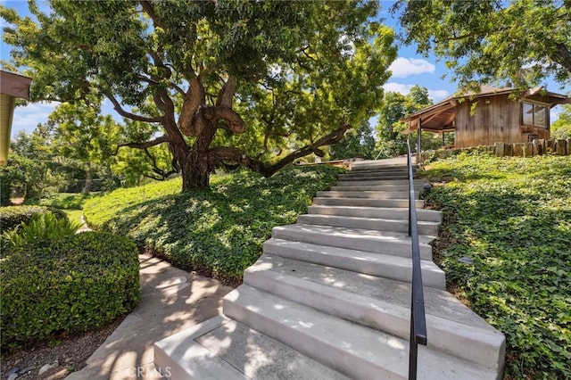 1296 Tiger Tail Dr, Riverside, CA 92506 - view of stairs