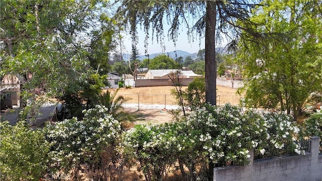412 W Altadena Dr, Altadena, CA 91001