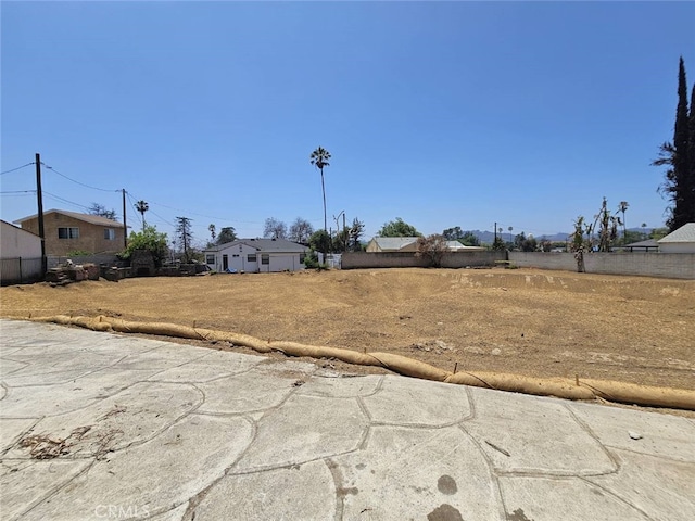 412 W Altadena Dr, Altadena, CA 91001