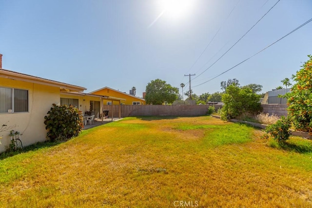 17480 Fontlee Ln, Fontana, CA 92335 - fenced backyard with a patio area