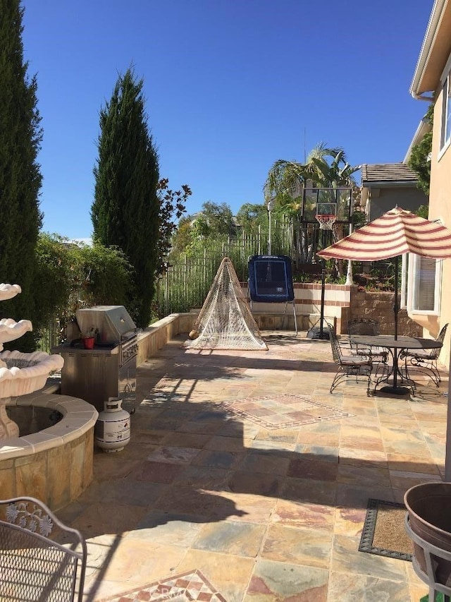 23261 Castle Rock, Mission Viejo, CA 92692 - view of patio featuring outdoor dining space and area for grilling
