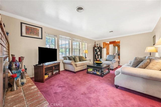 929 9th St, Williams, CA 95987 - carpeted living room with crown molding
