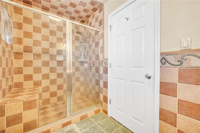 929 9th St, Williams, CA 95987 - bathroom featuring a shower stall