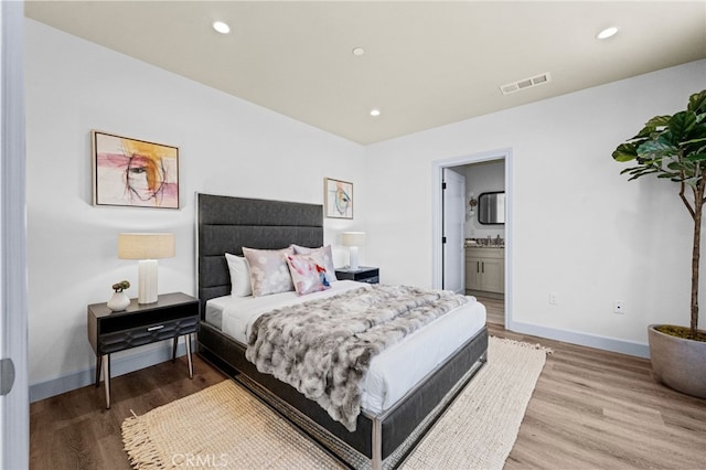 620 Baldwin Ct, Sierra Madre, CA 91024 - bedroom featuring wood finished floors, recessed lighting, and ensuite bathroom